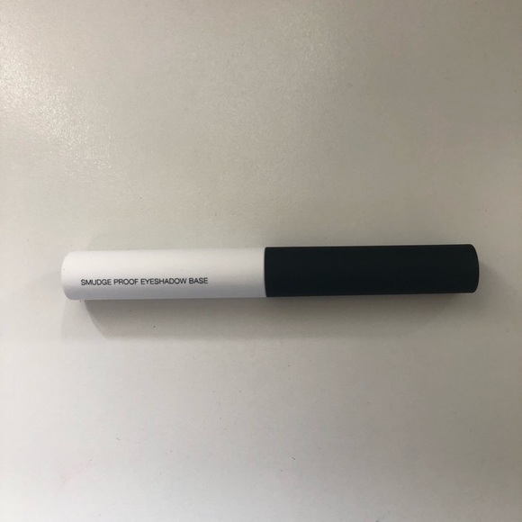 NARS Smudge Proof Eyeshadow Base - Picture 3 of 3